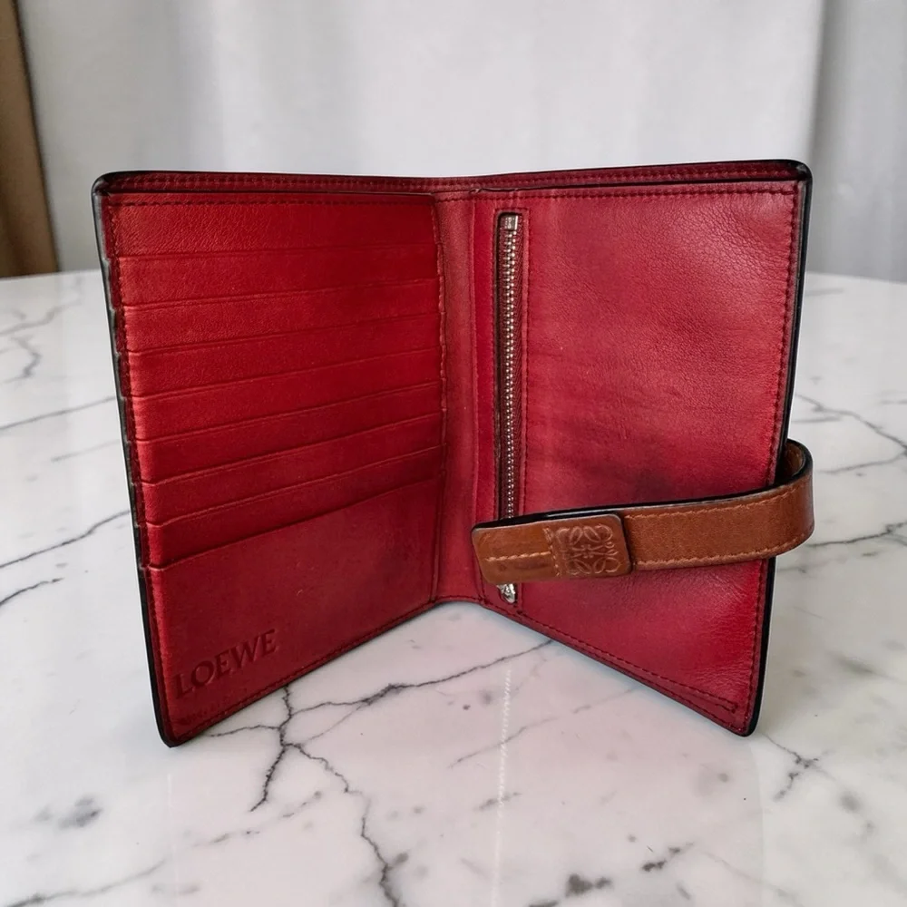 Loewe Bifold Carmel Wallet with Box - Picture 7 of 10